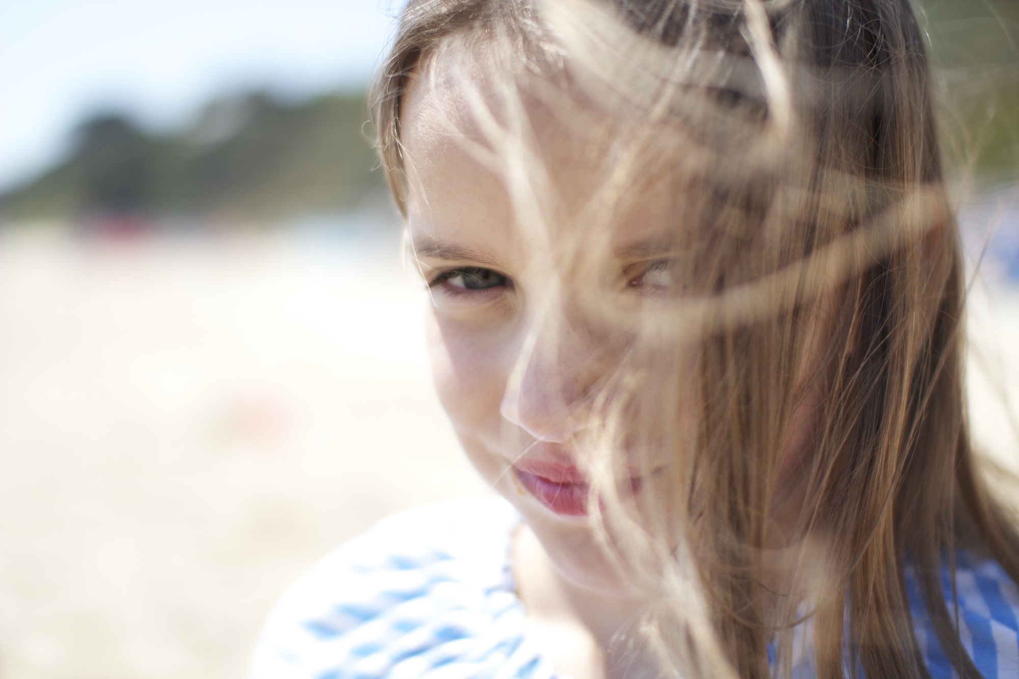 Iz_close_up_smile_beach