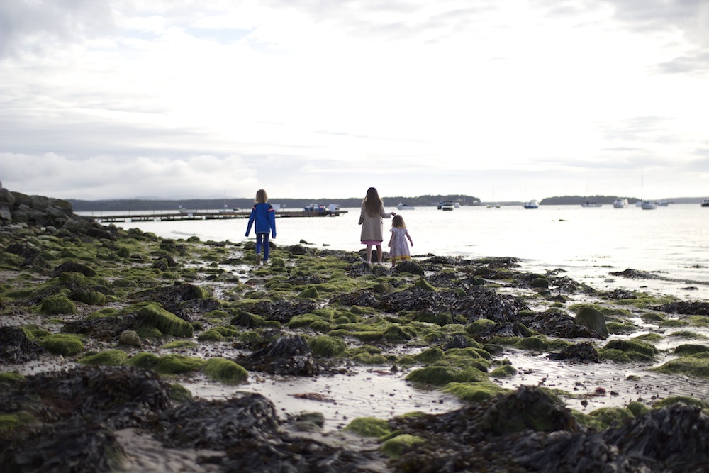 Iz_Satch_Kit_walking_rock_pools