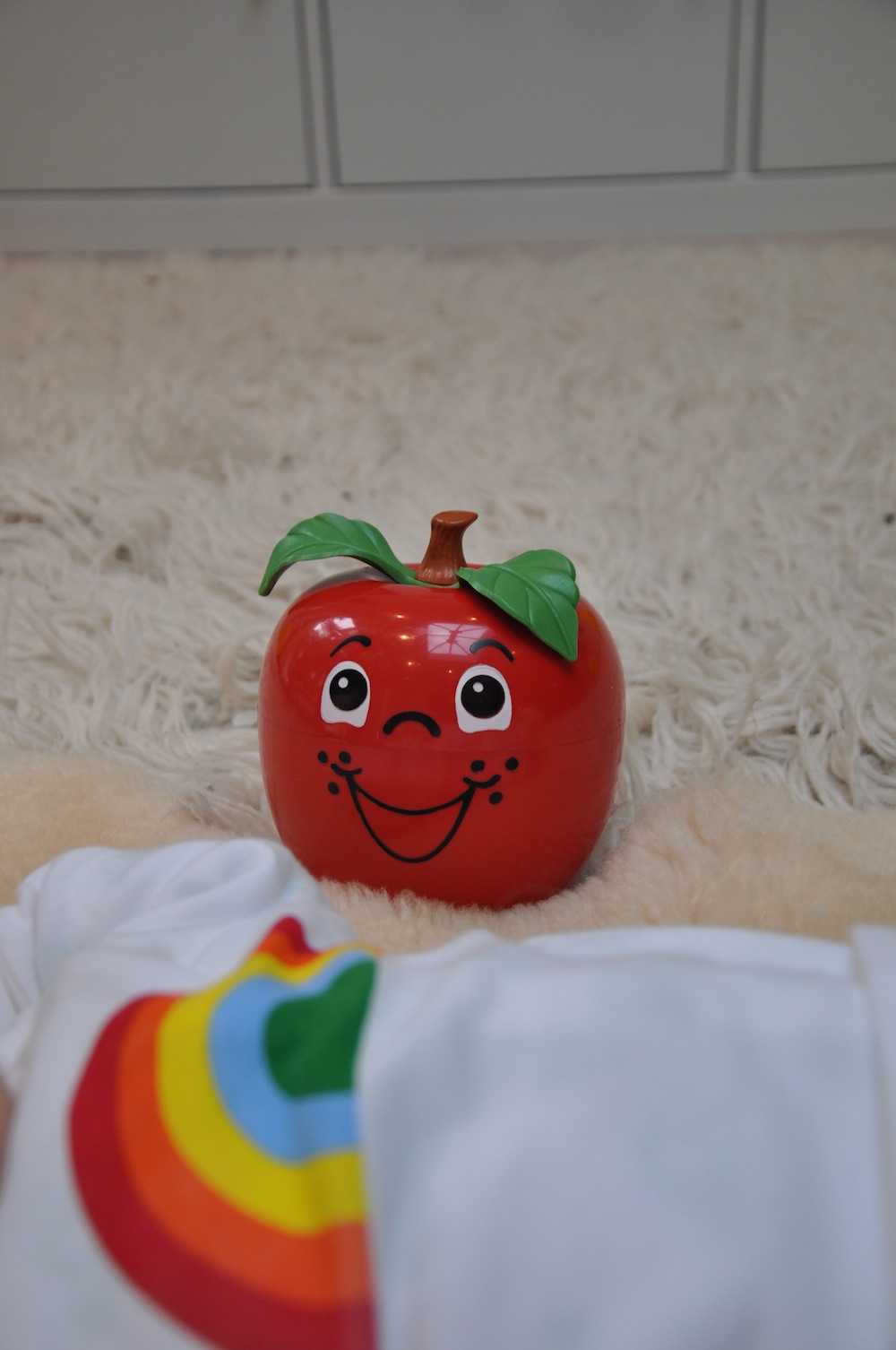 Vintage_fisher_price_apple