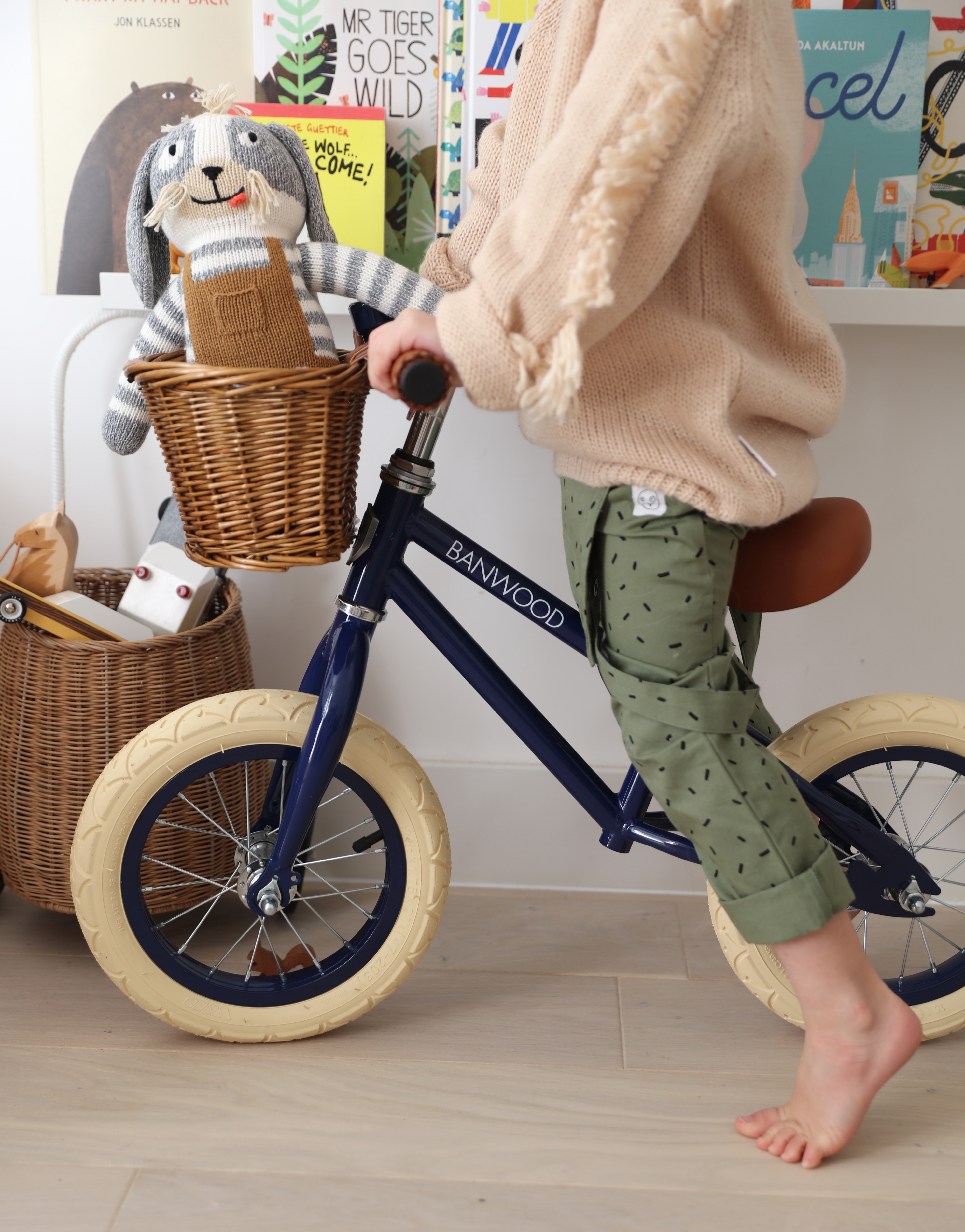Banwood_bike_giveaway_scout_and_co_kids