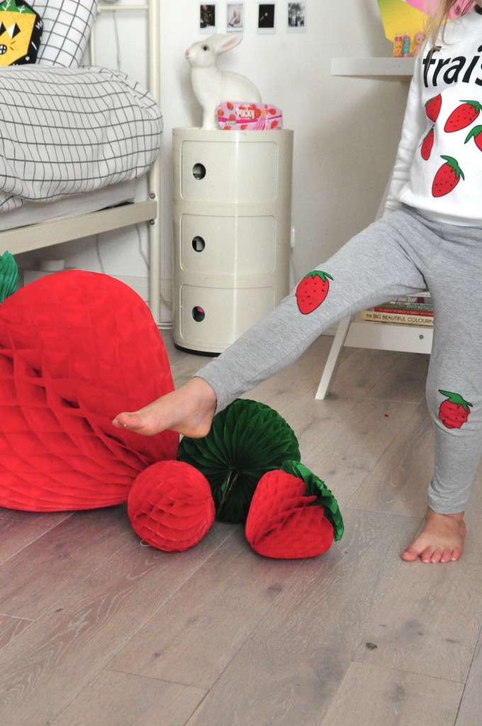 Hugo loves Tiki Uberkid